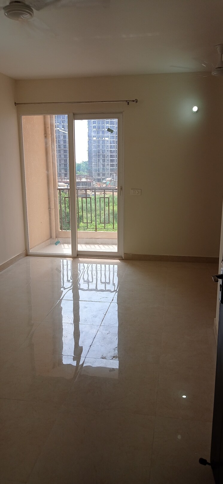 Room, signature-global-the-millennia 2 Bedroom 596 Sq.Ft. Apartment In Sector 37d Gurgaon 8618222
