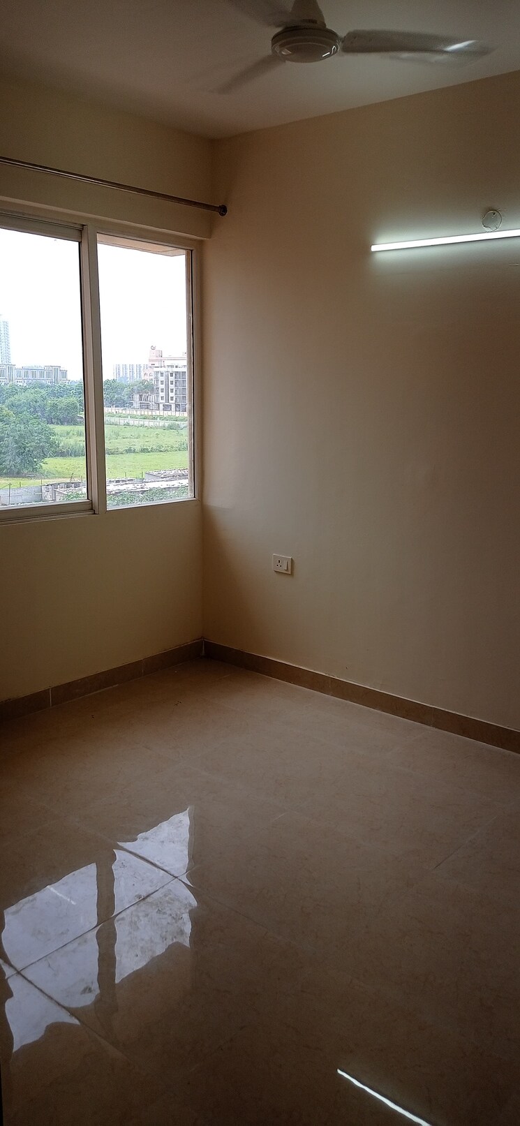 Room, signature-global-the-millennia 2 Bedroom 596 Sq.Ft. Apartment In Sector 37d Gurgaon 8618222