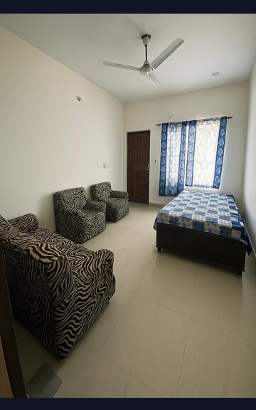 Bedroom in 3 BHK Apartment at Palam Vihar Residents Association, Palam Vihar – for Rent