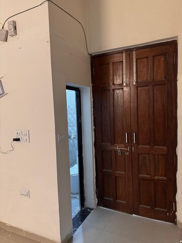 Furnished Amenities in 3 BHK Apartment at Palam Vihar Residents Association, Palam Vihar – for Rent