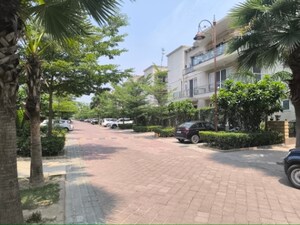 3 BHK Builder Floor – Exterior View View at BPTP Amstoria, Sector 102 - for Sale