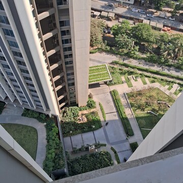 Balcony in 4 BHK Apartment at Oberoi Sky City, Khande Rao Dongari – for Rent