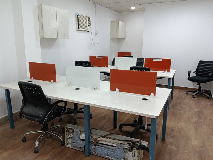 Team Area, sector 4 Commercial Office Space in IT/SEZ 900 Sq.Ft. In Sector 4 Noida 8618216