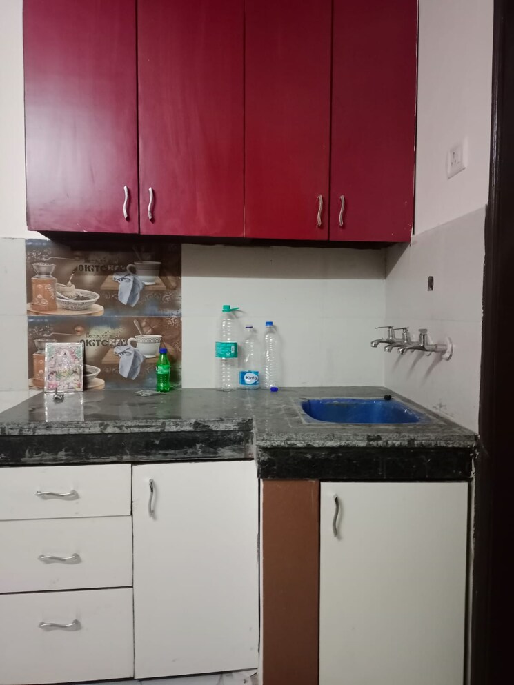 Kitchen, govindpuri 1 RK 300 Sq.Ft. Builder Floor In Govindpuri Delhi 8618234