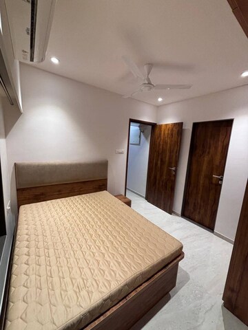 Bedroom in 1 BHK Apartment at Andheri West – for Rent