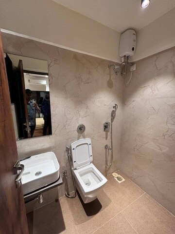 Bathroom in 1 BHK Apartment at Andheri West – for Rent