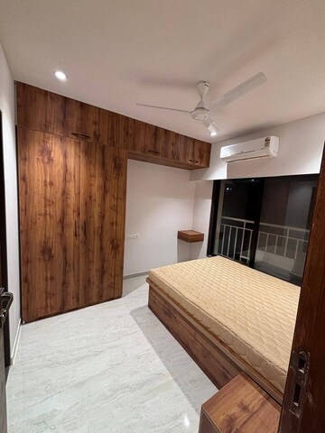 Bedroom in 1 BHK Apartment at Andheri West – for Rent