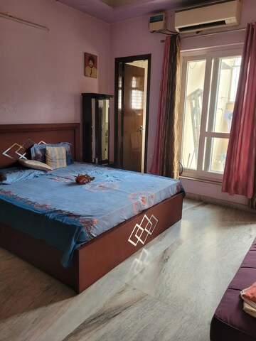 Bedroom in 3 BHK Apartment at Ardee City, Sector 52 – for Rent
