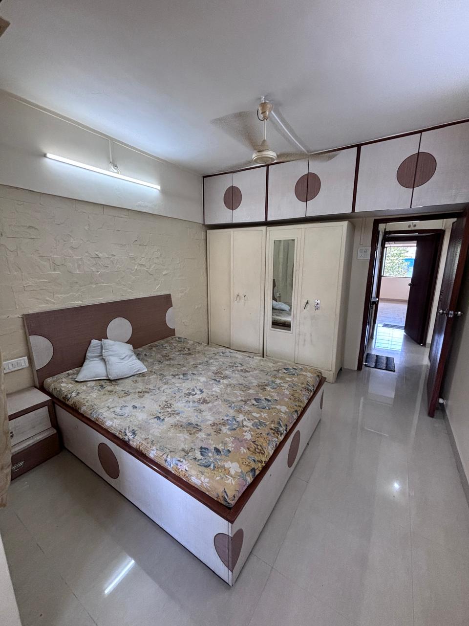 2 BHK Apartment For Rent in Raunak Manish Mahal