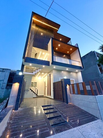 6 BHK Independent House For Sale in Sector 125