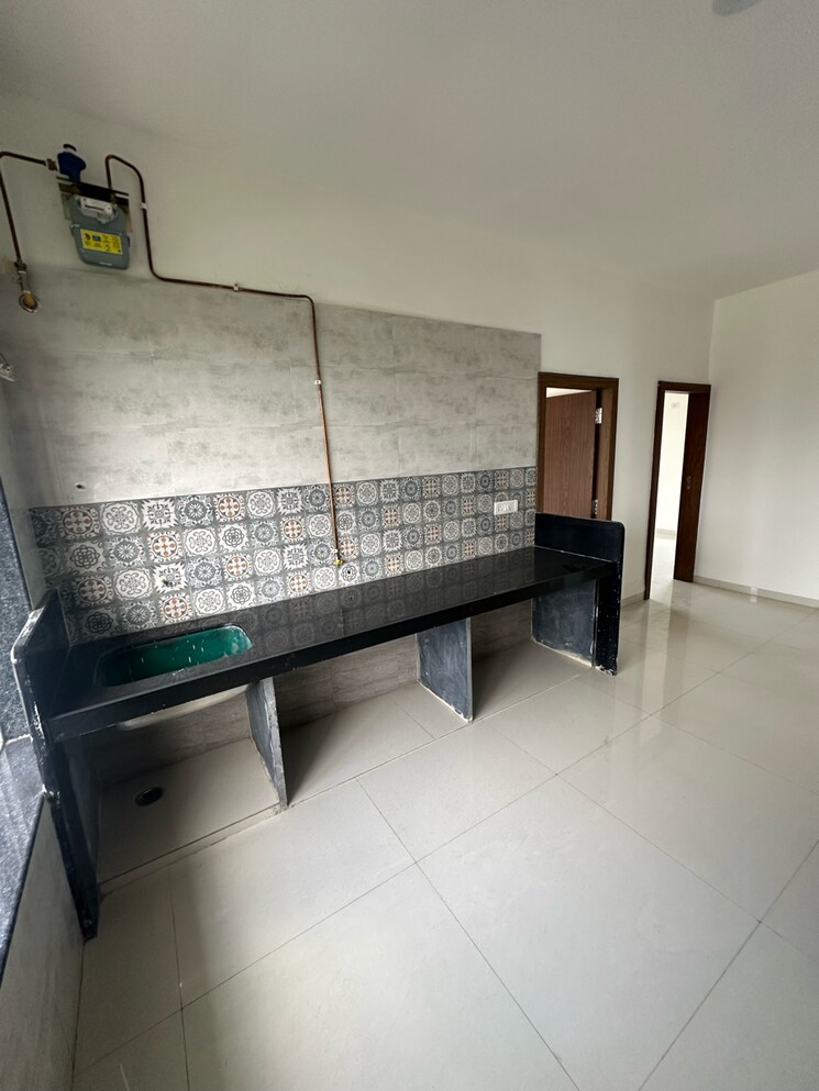 Kitchen, om-park-view 4 Bedroom 1550 Sq.Ft. Apartment In Barrister Nath Pai Nagar Mumbai 8618341