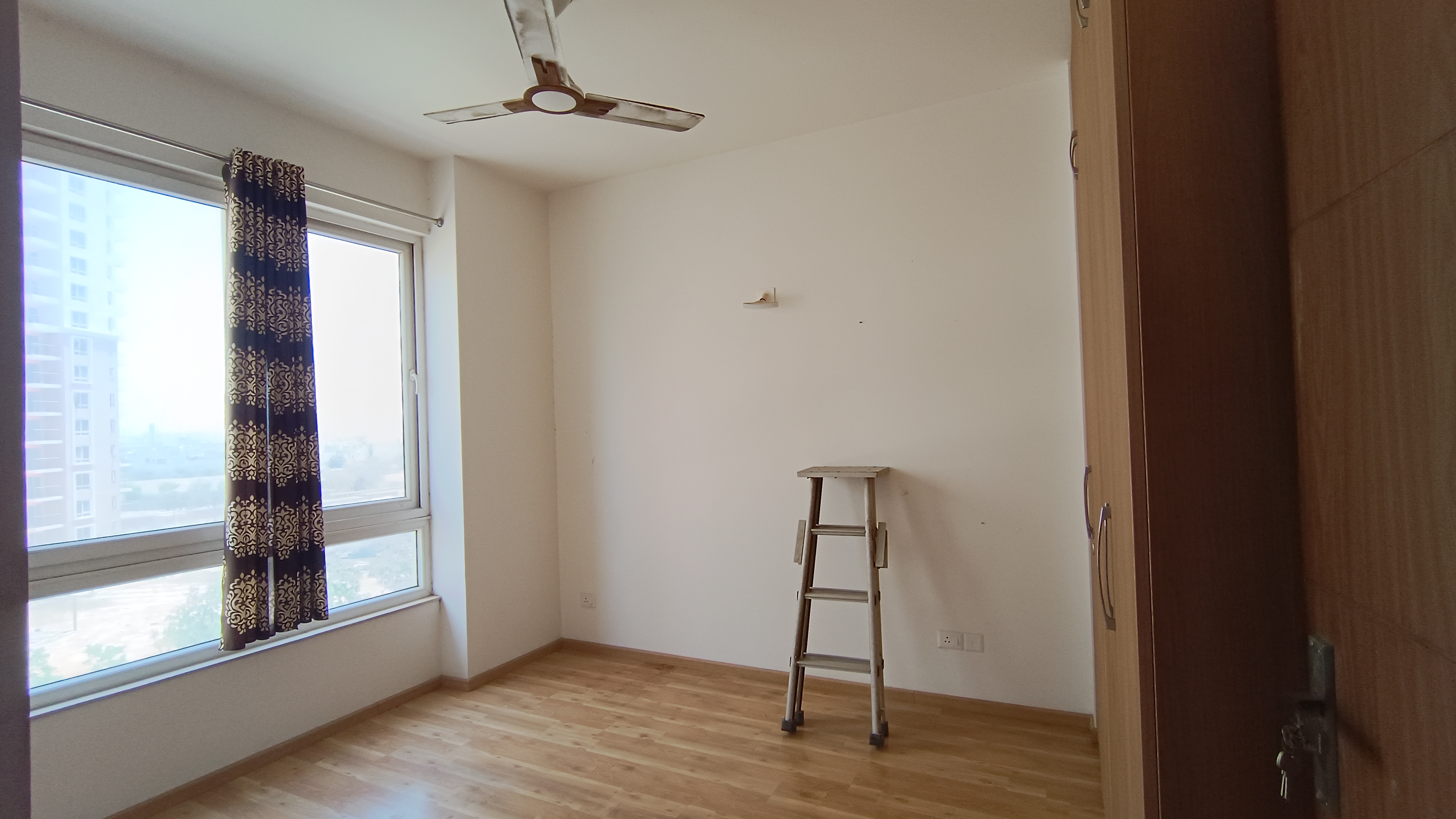 2 BHK Apartment For Rent in Puri Emerald Bay