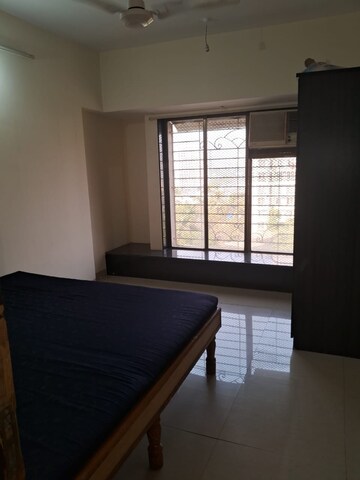 Bedroom in 2 BHK Apartment at Sion – for Rent