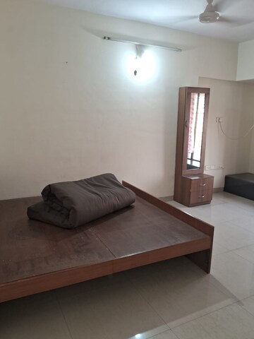 Bedroom in 2 BHK Apartment at Sion – for Rent