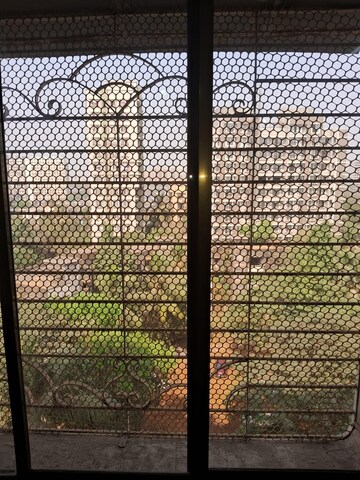 2 BHK Apartment – Garden View at Sion - for Rent
