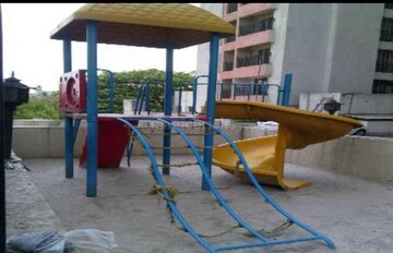 Swimming Pool in 2 BHK Apartment at Thane West – for Sale
