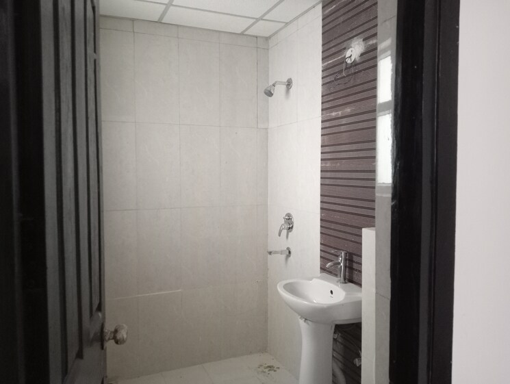 Bathroom, divine-meadows 2.5 Bedroom 1436 Sq.Ft. Apartment In Sector 108 Noida 8618393