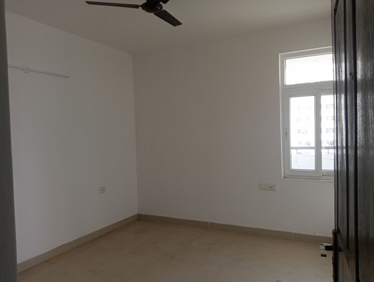 Room, divine-meadows 2.5 Bedroom 1436 Sq.Ft. Apartment In Sector 108 Noida 8618393