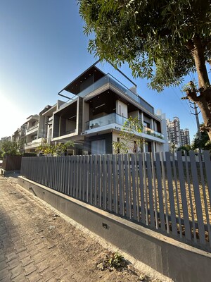 5 BHK Independent House For Sale in Sector 125