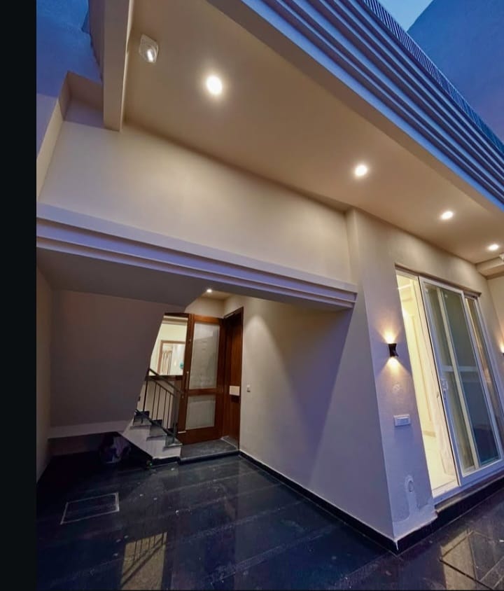 4 BHK + Pooja Room,Extra Room Builder Floor For Sale in Bulder Floor 