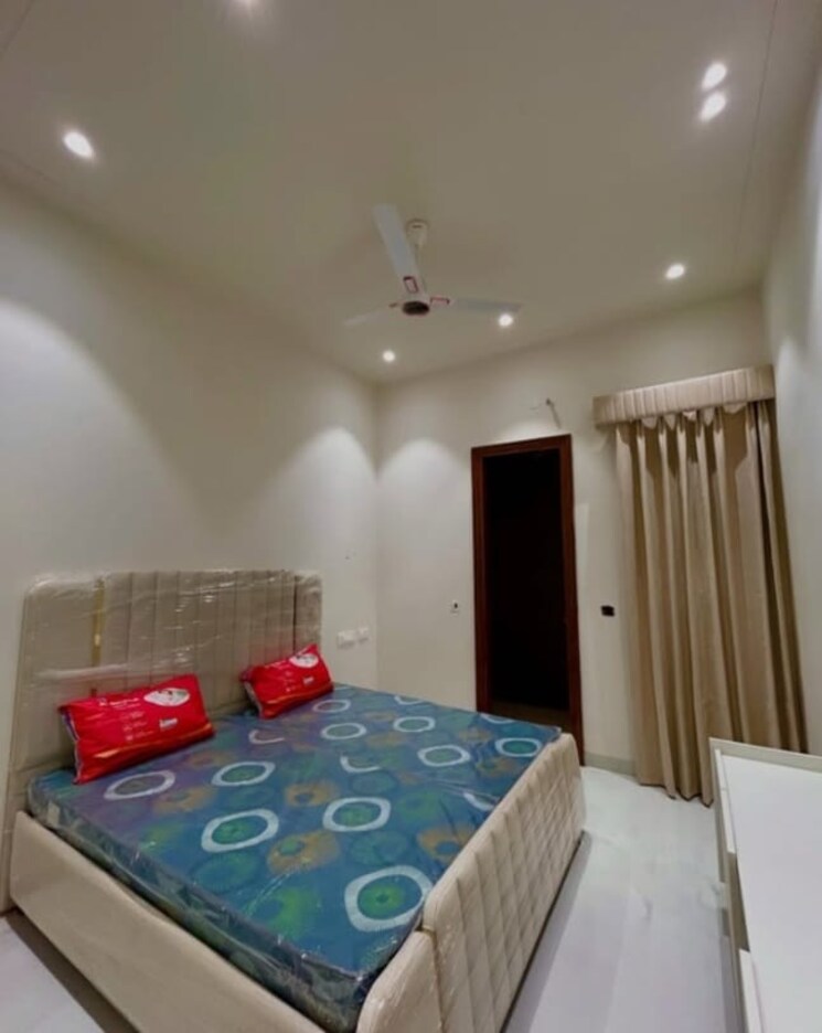 Bedroom, sector 30 4 Bedroom 4500 Sq.Ft. Builder Floor In Sector 30 Faridabad 8618456