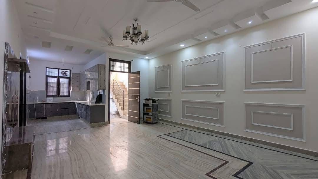 4 BHK + Pooja Room Builder Floor For Rent in Green Fields Colony