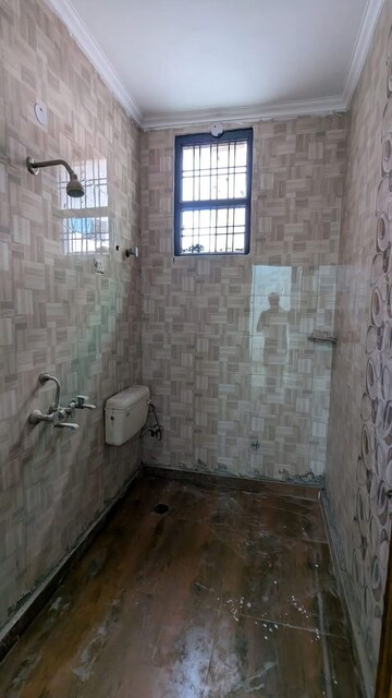 Bathroom in 4 BHK Builder Floor at Green Fields Colony – for Rent