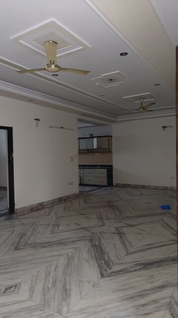 Room in 4 BHK Independent House at Dwarka Complex, Sector 16 – for Rent