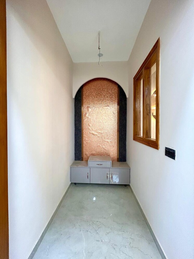 undefined, sector 125 5 Bedroom 233 Sq.Yd. Independent House In Sector 125 Mohali 8618515