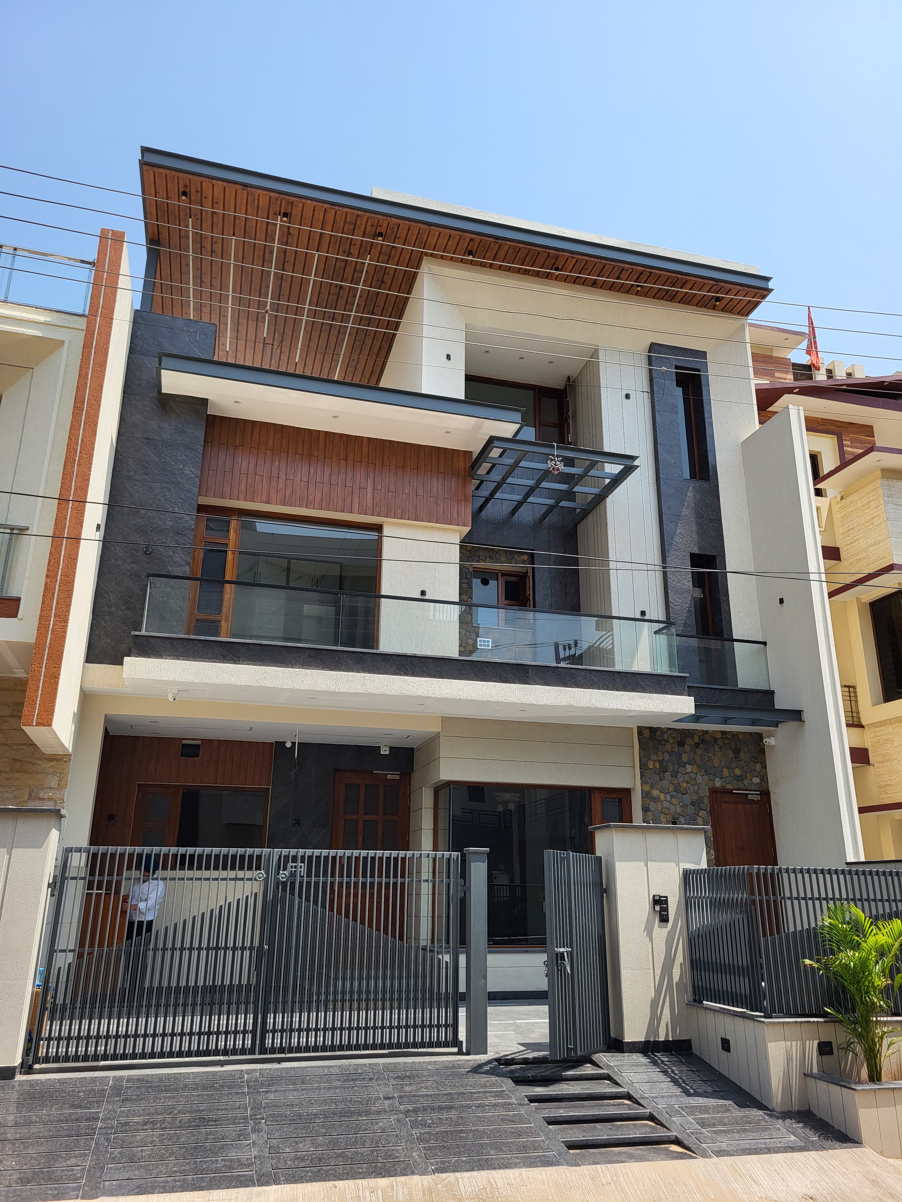 5 BHK + Pooja Room,Servant Room,Study Room,Extra Room Independent House For Sale in Real Estate Advisor 