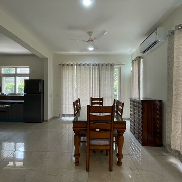 Living Room in 4 BHK Builder Floor at BPTP Amstoria, Sector 102 – for Rent