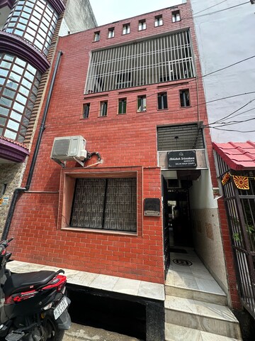 6+ BHK Independent House – Exterior View View at Ghukna - for Sale