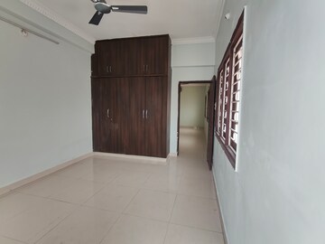 Furnished Amenities in 2 BHK Apartment at Kondapur – for Rent