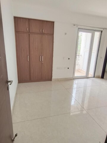5 BHK Apartment For Rent in Sector 52