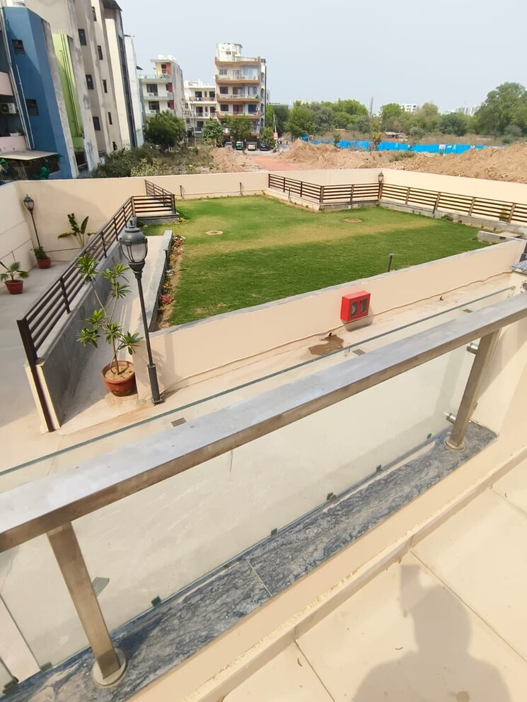 Balcony, sector 52 5 Bedroom 3300 Sq.Ft. Apartment In Sector 52 Gurgaon 8618584