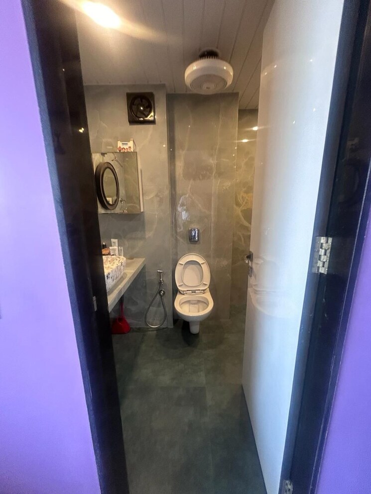 Bathroom, jp-decks 2 Bedroom 1200 Sq.Ft. Apartment In Goregaon East Mumbai 8618591