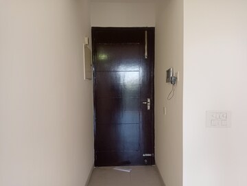 2 BHK Apartment For Rent in Lotus Panache, Sector 110