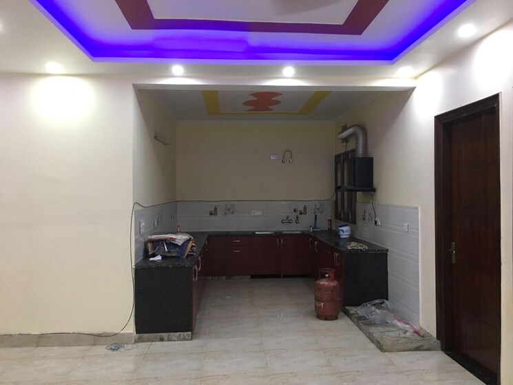 Kitchen, parklands 3 Bedroom 300 Sq.Yd. Builder Floor In Sector 85 Faridabad 8618675