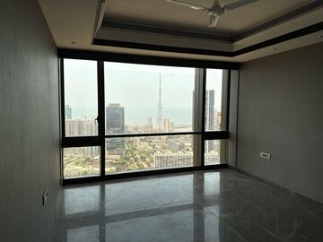 Room in 4 BHK Apartment at Lodha Trump Tower, Worli – for Rent