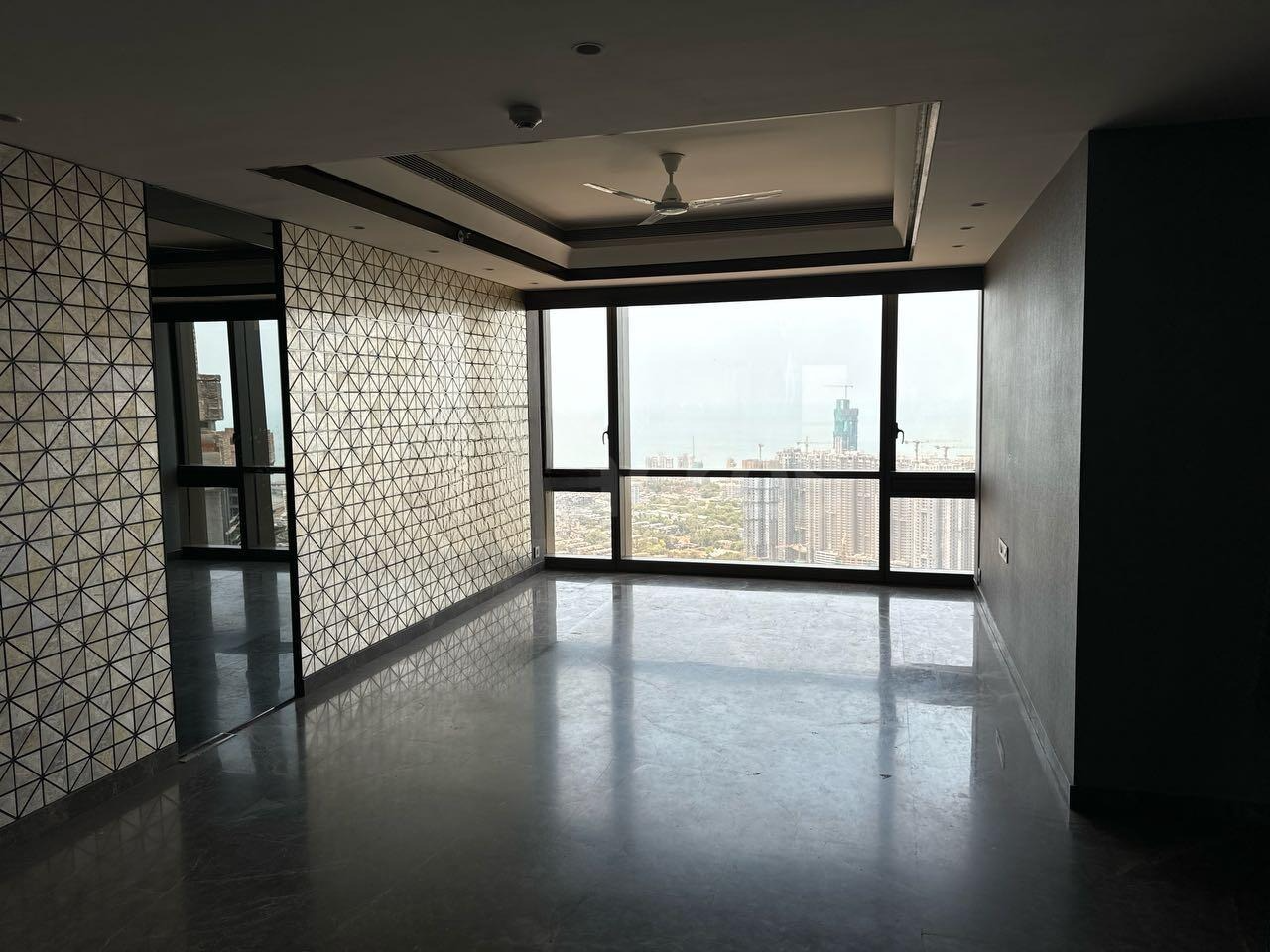 4 BHK + Pooja Room,Servant Room Apartment For Rent in Lodha Trump Tower
