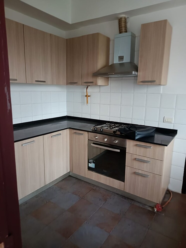 Kitchen, unitech-espace-nirvana-country 3.5 Bedroom 2066 Sq.Ft. Apartment In Sector 50 Gurgaon 8618725