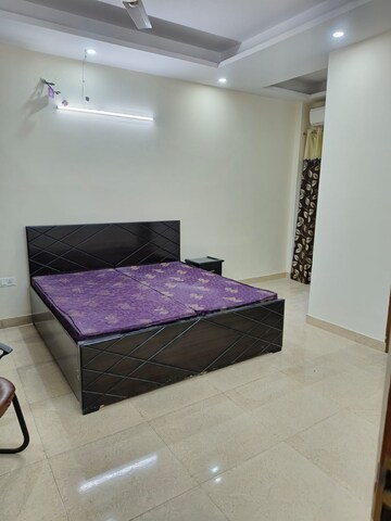 Bedroom in 3 BHK Builder Floor at Vipul World Floors, Sector 48 – for Sale
