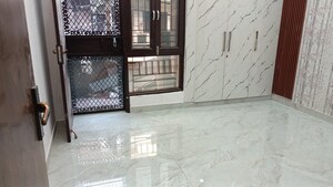 Room in 3 BHK Builder Floor at Gyan Khand I – for Sale