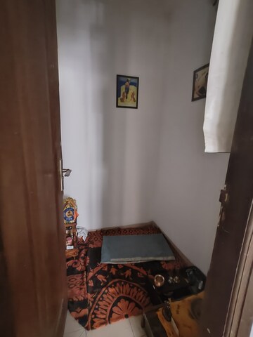 Bedroom in 3 BHK Apartment at Sushma Crescent, Dhakoli – for Rent