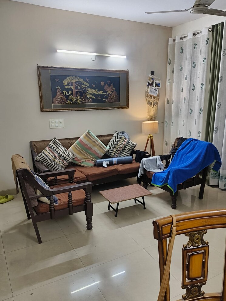 Gym, unitech-uniworld-gardens-2 3 Bedroom 1450 Sq.Ft. Apartment In Sector 47 Gurgaon 8618856