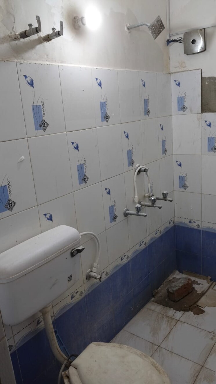 Bathroom, gomti nagar 2 Bedroom 1250 Sq.Ft. Independent House In Gomti Nagar Lucknow 8618909
