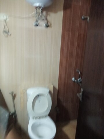 Bathroom in 3 BHK Builder Floor at Ardee City, Sector 52 – for Rent