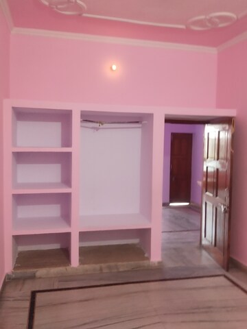 Room in 2 BHK Independent House at Gomti Nagar – for Rent