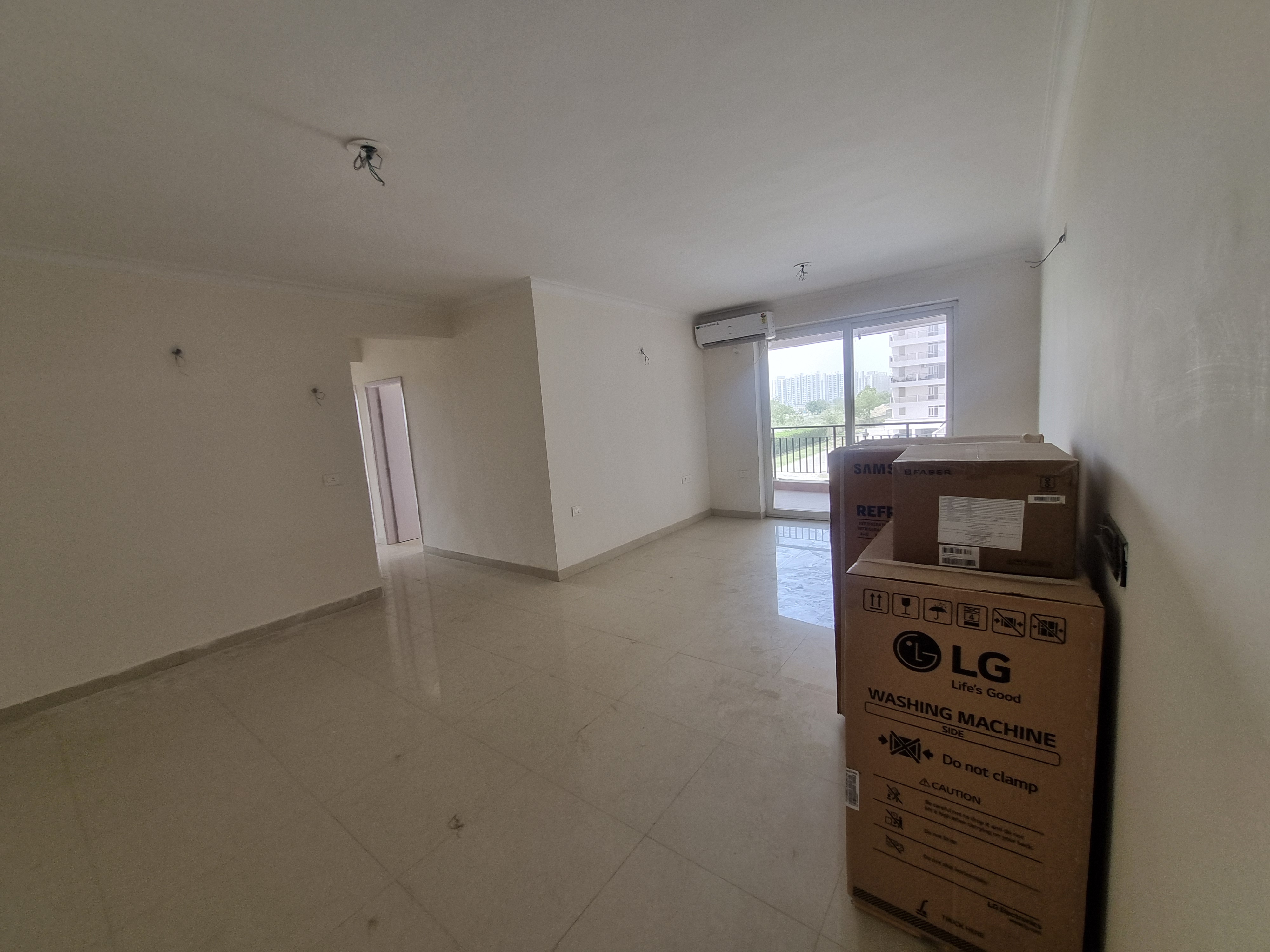 3 BHK + Servant Room Apartment For Rent in Pareena The Elite Residences