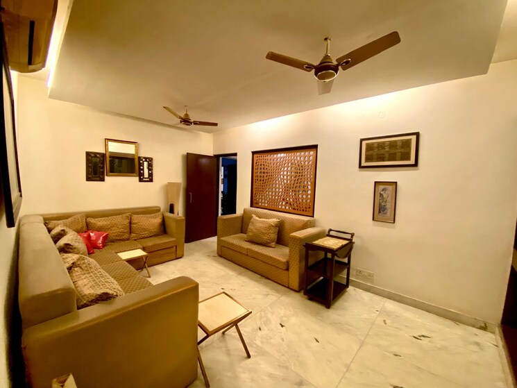 Living Room, sarita vihar 3 Bedroom 25000 Sq.Ft. Apartment In Sarita Vihar Delhi 8619025